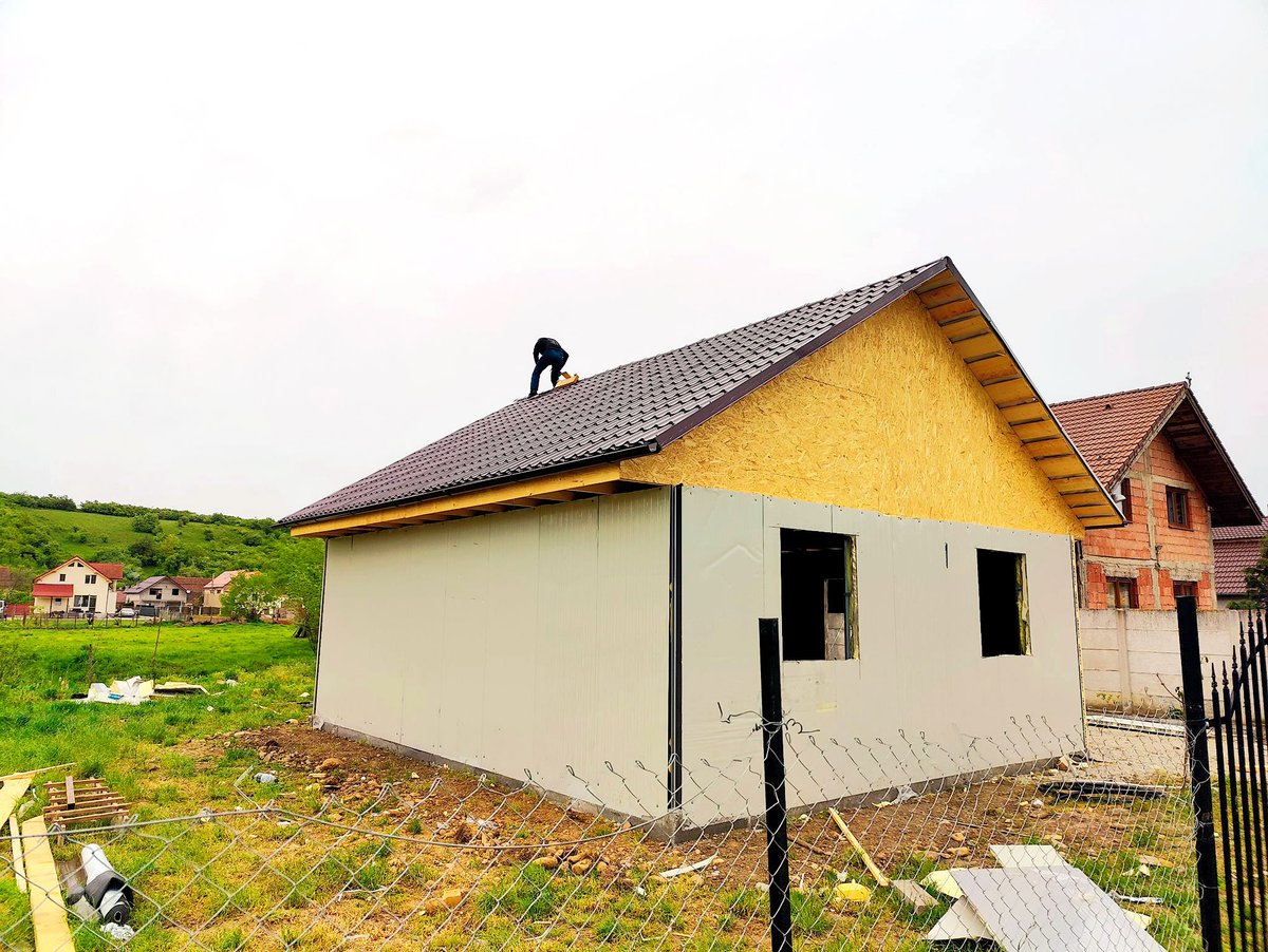 Casă modulară - montaj acoperiș